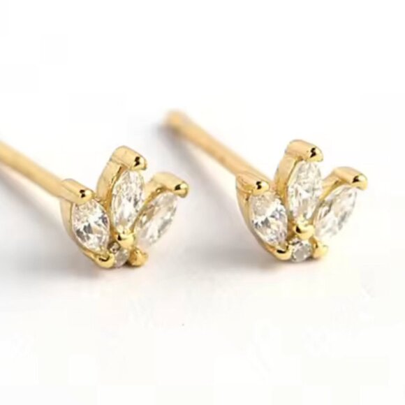 Tri Marquise Zircon Stud Earrings in Gold & Silver. 925 Sterling Silver #1038 - Picture 1 of 6